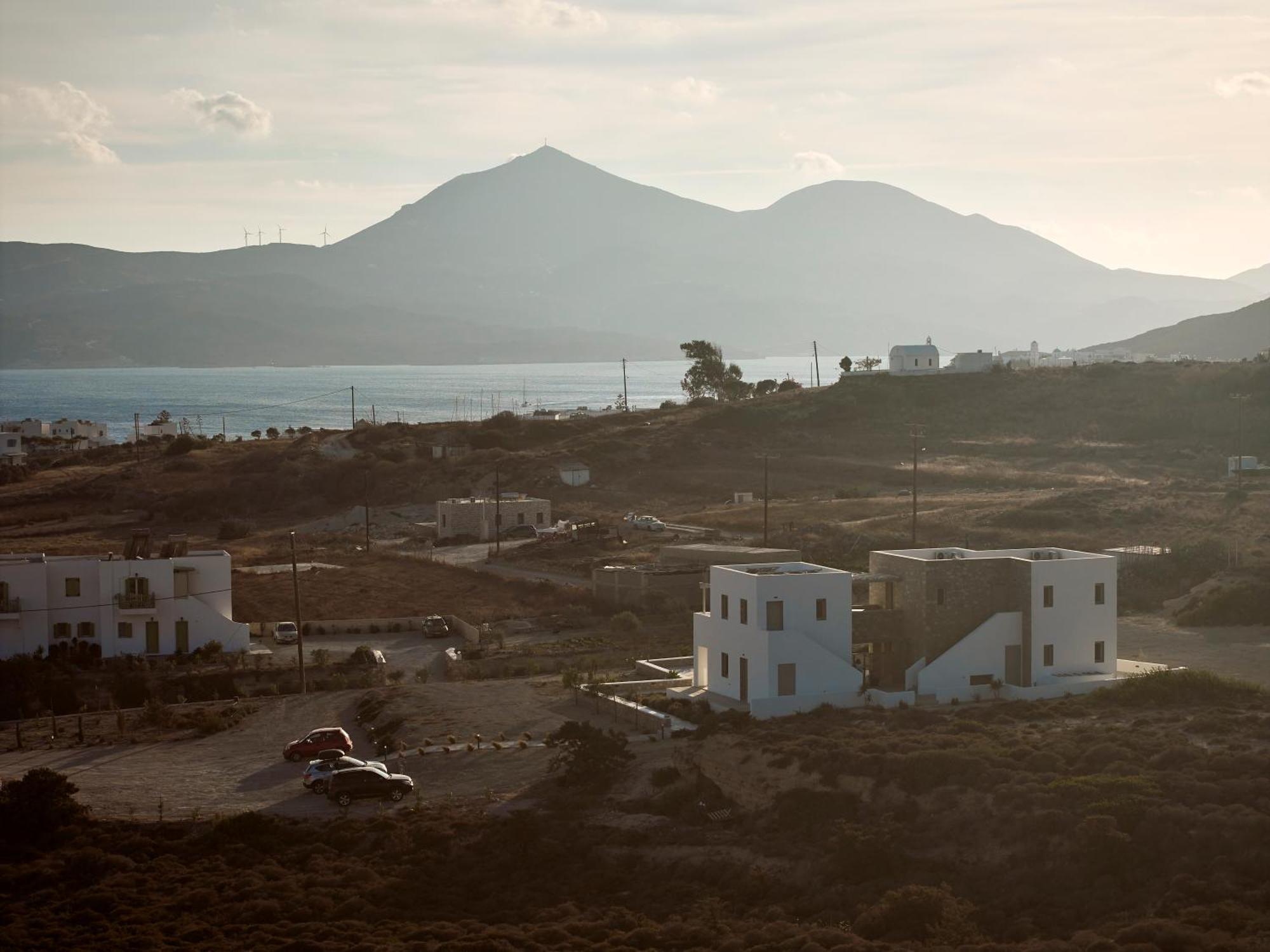 Kedros Milos Suites Adamantas  Buitenkant foto