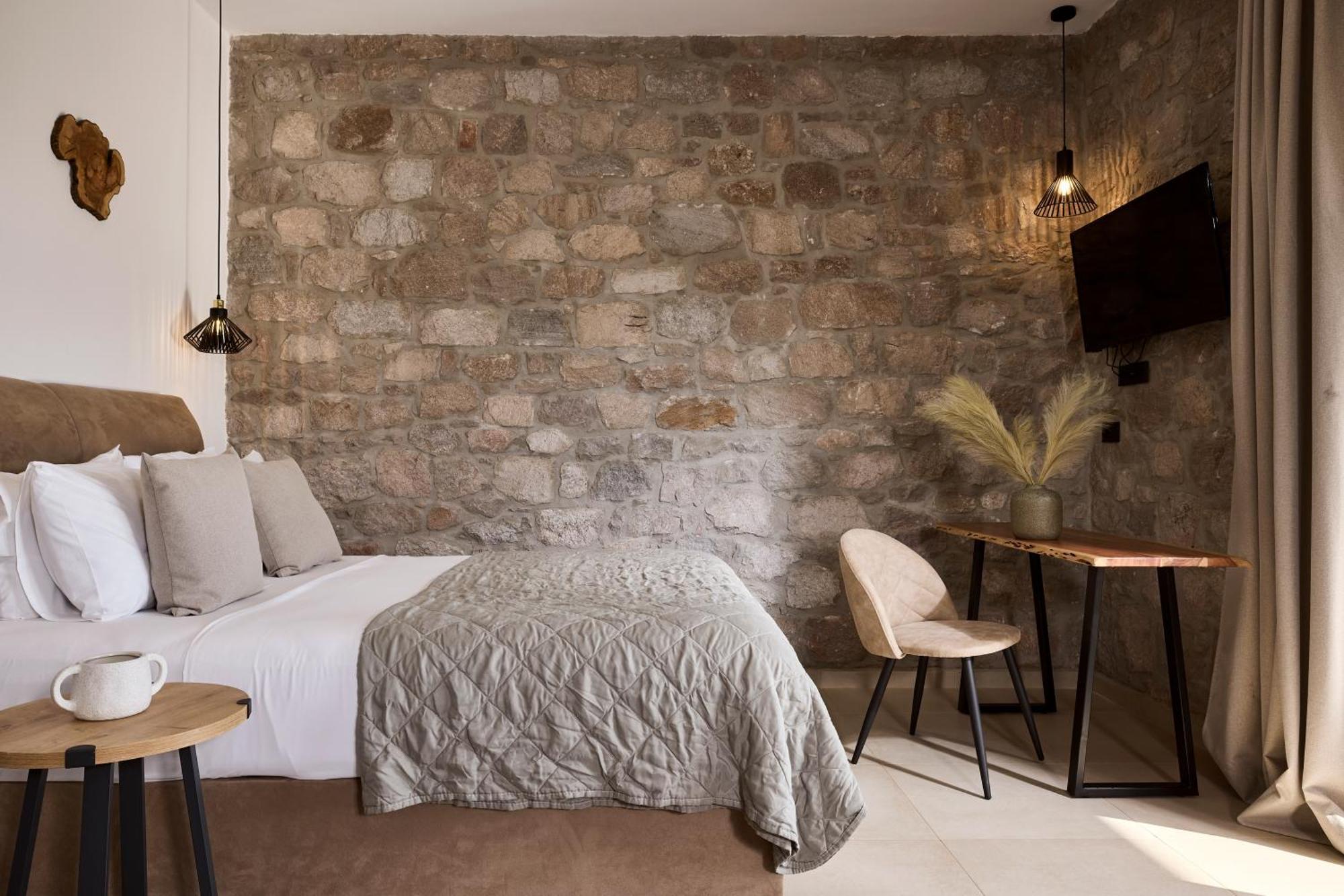 Kedros Milos Suites Adamantas  Buitenkant foto