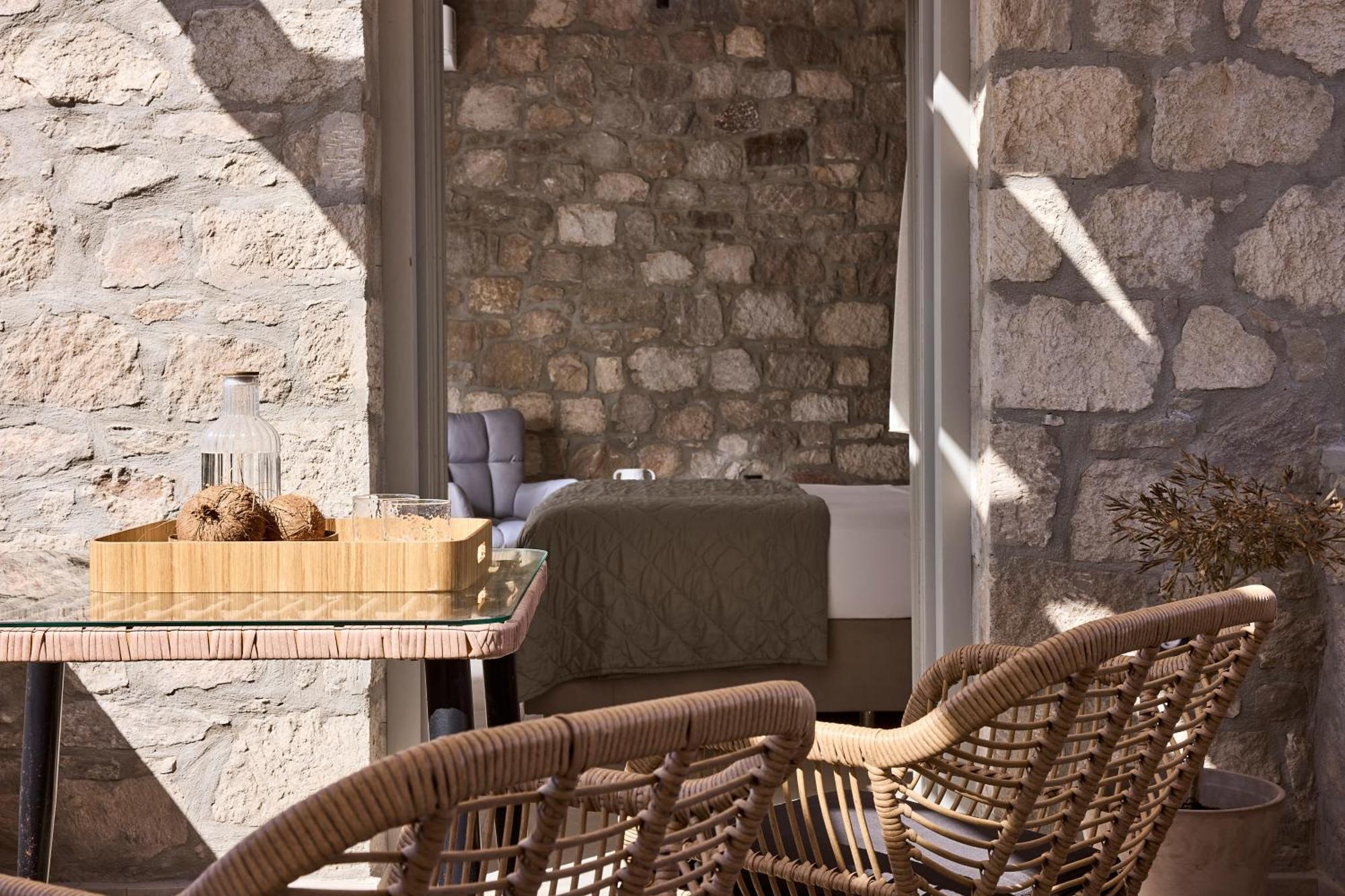 Kedros Milos Suites Adamantas  Buitenkant foto