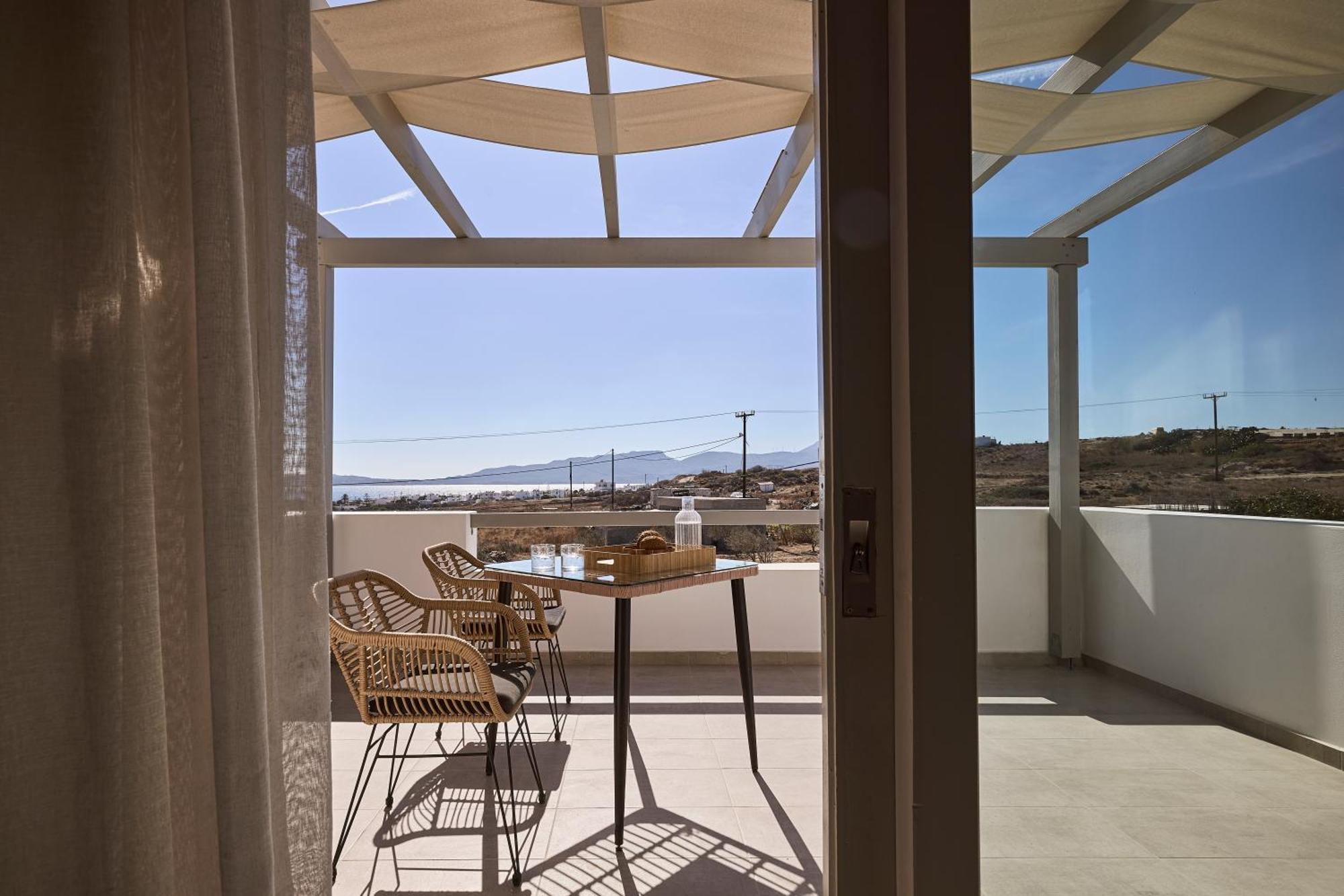 Kedros Milos Suites Adamantas  Kamer foto