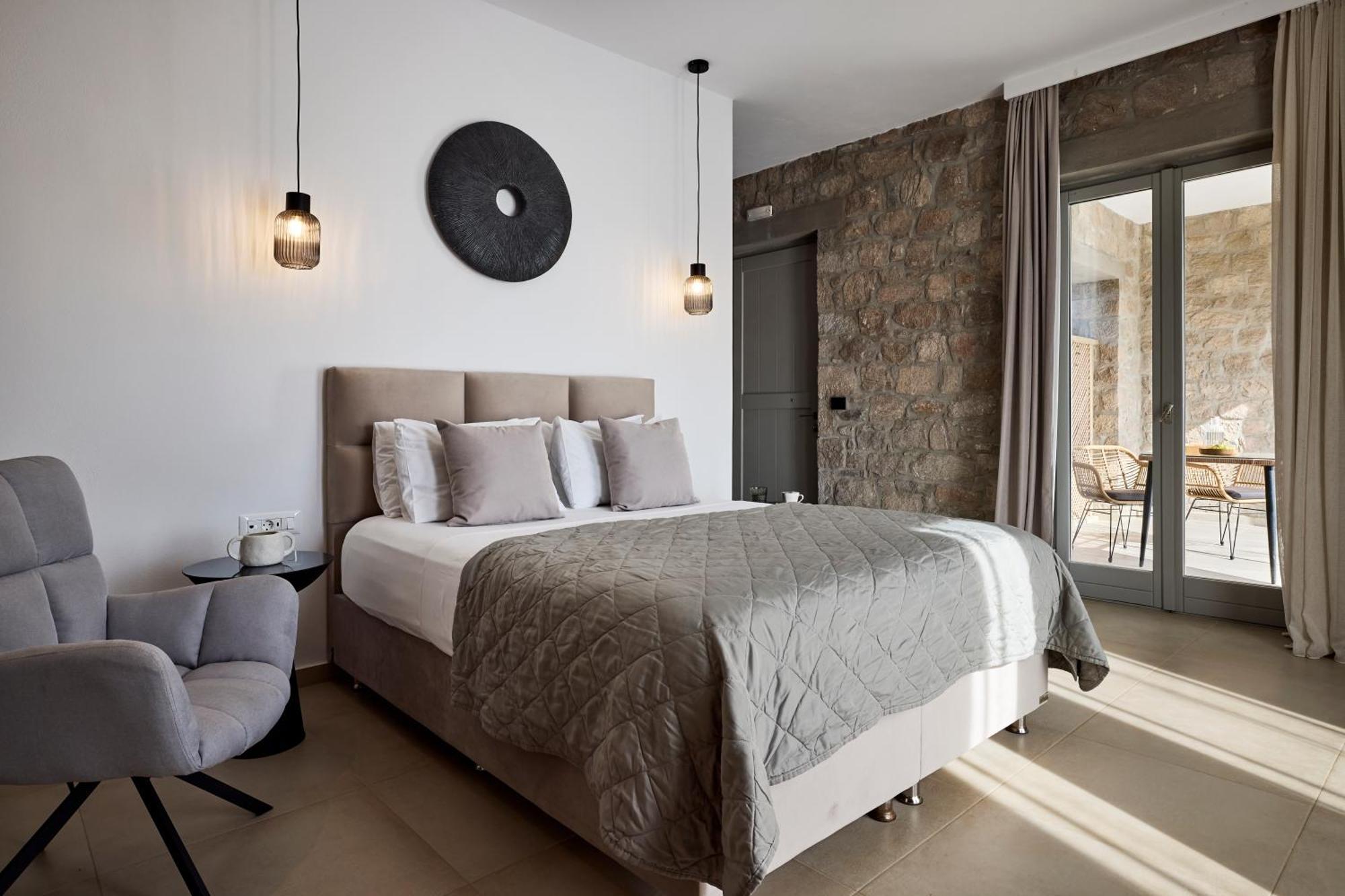 Kedros Milos Suites Adamantas  Kamer foto