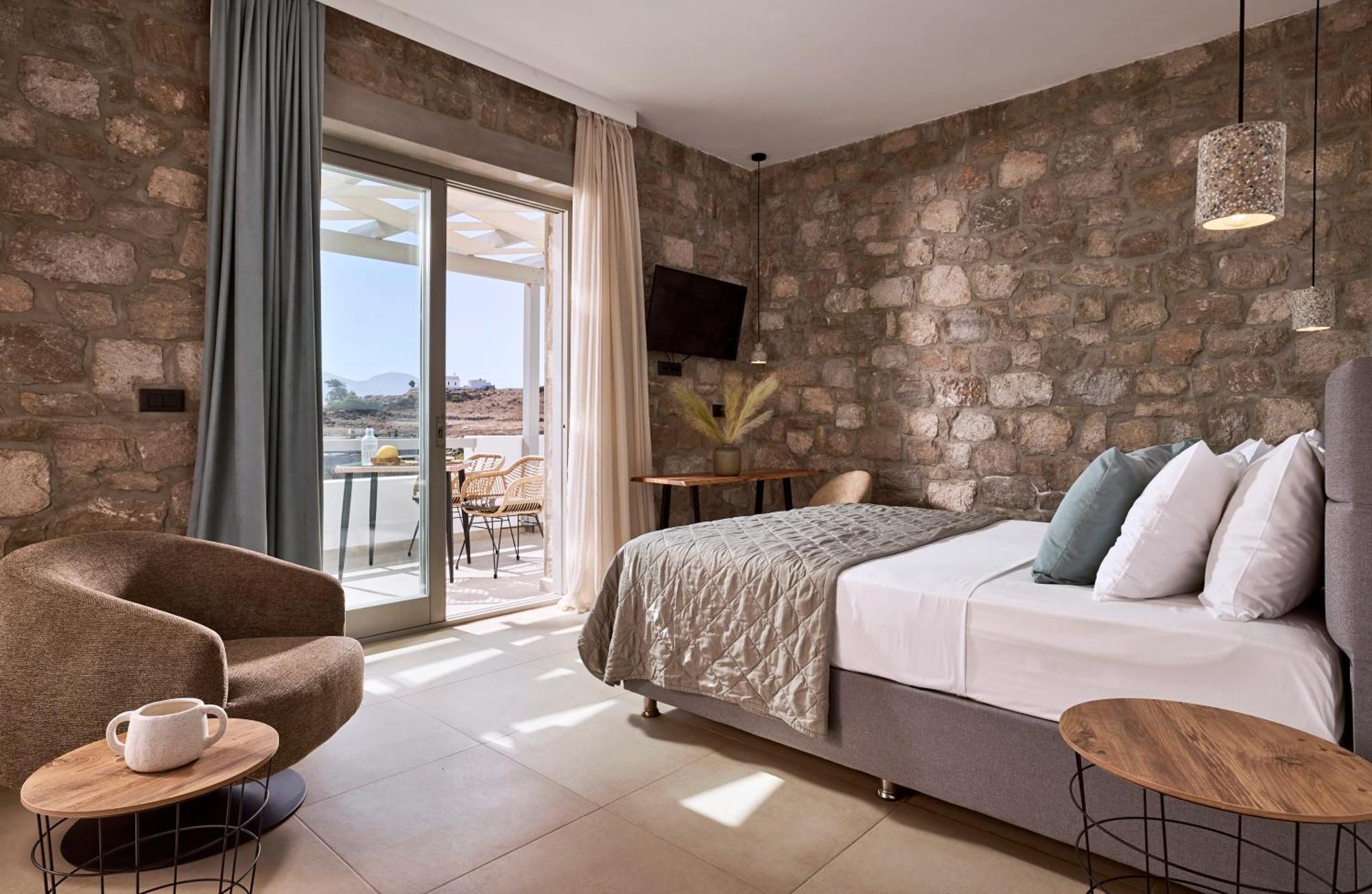 Kedros Milos Suites Adamantas  Kamer foto